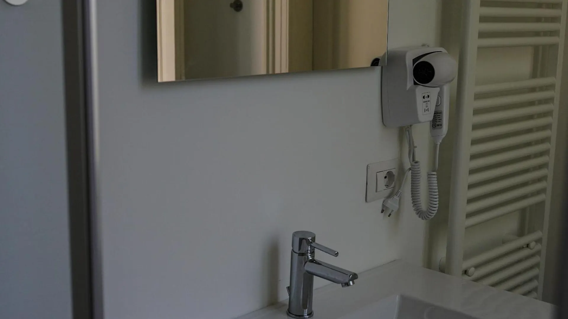 Feel - Mille Suites Bergamo 0*,