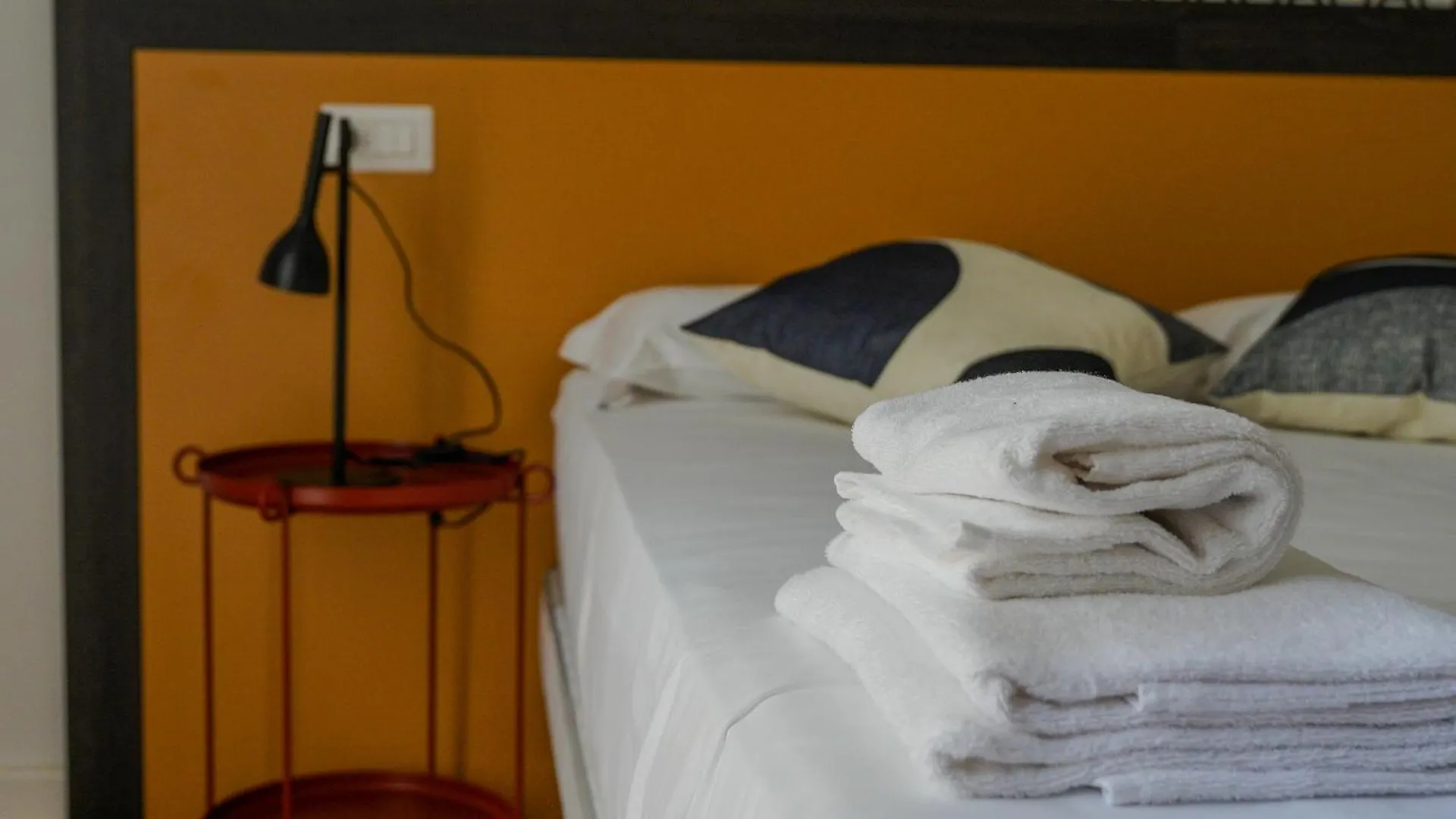 Pensión Feel - Mille Suites Bérgamo